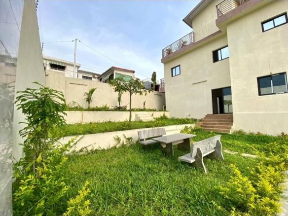 La villa de luxe avec nous actuellement.