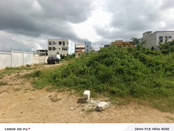 EN VENTE A BINGERVILLE LAURIER 21 500M2 CLÔTURÉ AVEC ACD