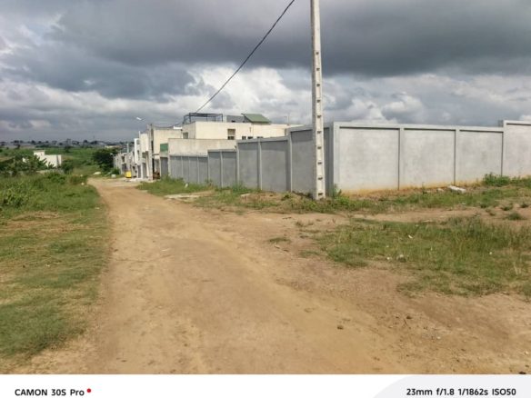 EN VENTE A BINGERVILLE LAURIER 21 500M2 CLÔTURÉ AVEC ACD