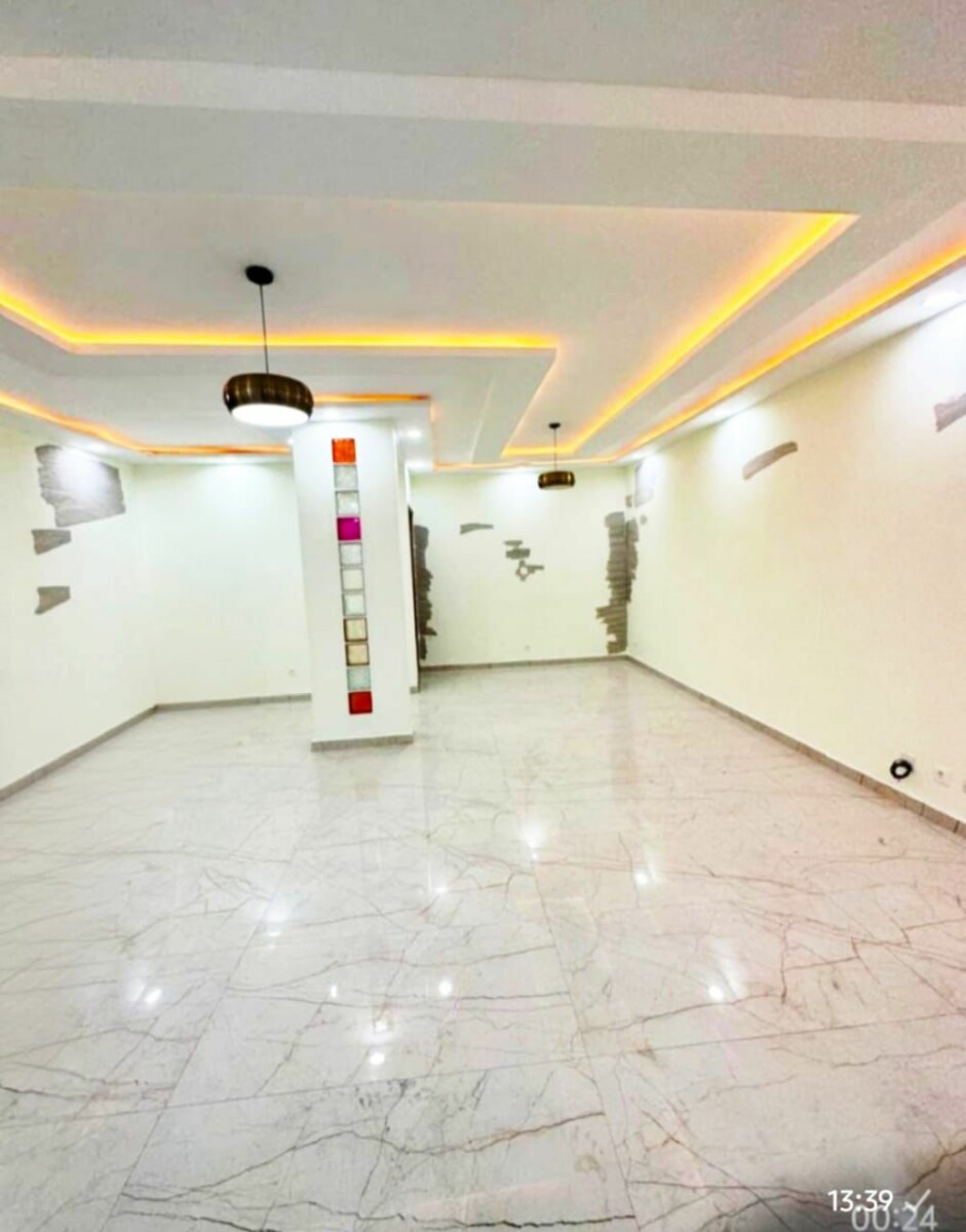 Une somptueuse villa duplex de 6 pièces à Cocody Riviéra Faya