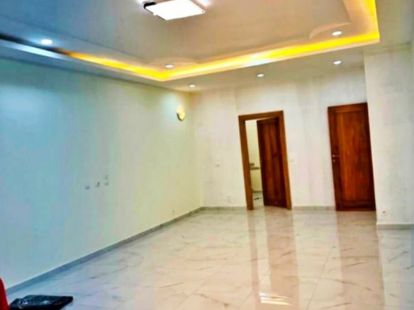 Une somptueuse villa duplex de 6 pièces à Cocody Riviéra Faya