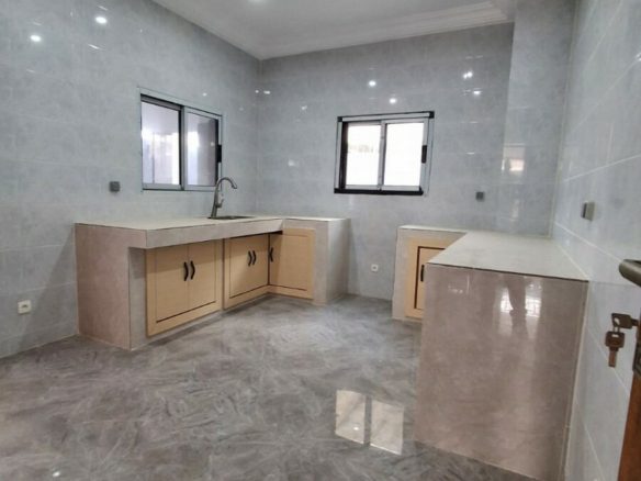 Une somptueuse villa duplex de 6 pièces avec une grande piscine à Bingerville