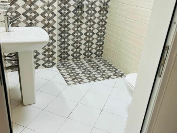 Un très bel appart de 3 pièces logé au 1er étage à la Riviera 3