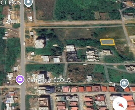 EN VENTE A BINGERVILLE LAURIER 21 500M2 CLÔTURÉ AVEC ACD