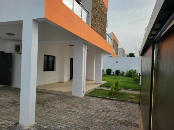LOCATION MAGNIFIQUE VILLA DUPLEX 7 PIÈCES + 2 DÉPENDANCES ANGRE GESTOCI – Cité ÉQUINOXE