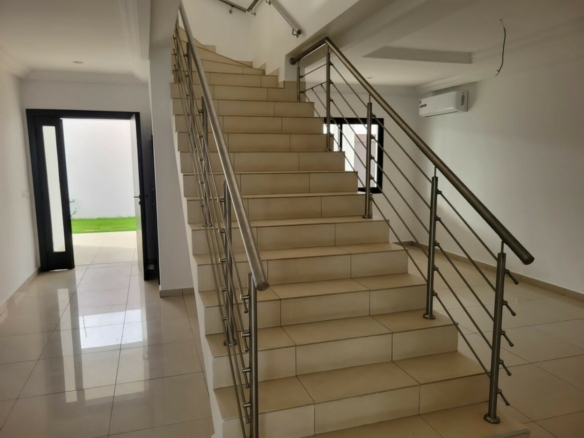 LOCATION MAGNIFIQUE VILLA DUPLEX 7 PIÈCES + 2 DÉPENDANCES ANGRE GESTOCI – Cité ÉQUINOXE