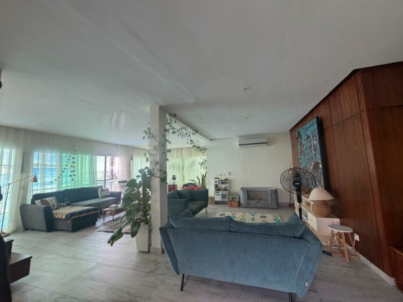 LOCATION, Riviera 04 – Synacassci 2, Une belle duplex de 05 pièces