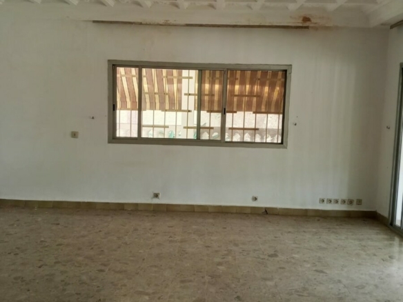 A louer, au niveau de 2 plateaux vallon vers 12 ème, une villa basse de 6 chambres autonomes