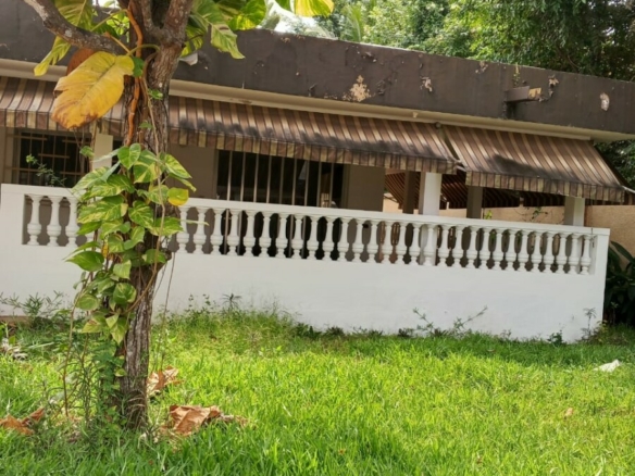 A louer, au niveau de 2 plateaux vallon vers 12 ème, une villa basse de 6 chambres autonomes