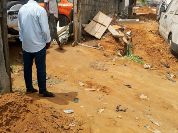 A VENDRE UN TERRAIN COMMERCILA 550M2 A LA RIVIERA FAYA SUR LE VGE MITTERAND A JULES VERNES