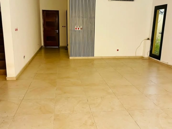 A VENDRE UNE BELLE VILLA DUPLEX 7 PIECES A LA RIVIERA FAYA JULES VERNES SUR 260M2