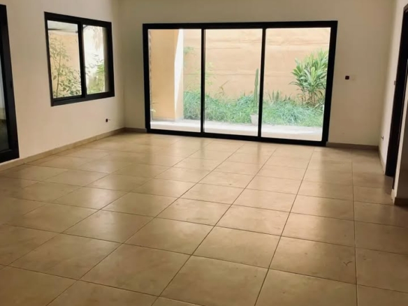 A VENDRE UNE BELLE VILLA DUPLEX 7 PIECES A LA RIVIERA FAYA JULES VERNES SUR 260M2