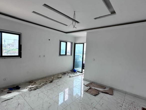 A VENDRE UN IMMEUBLE R+4 A BINGERVILLE ANAN RESIDENTIELLE