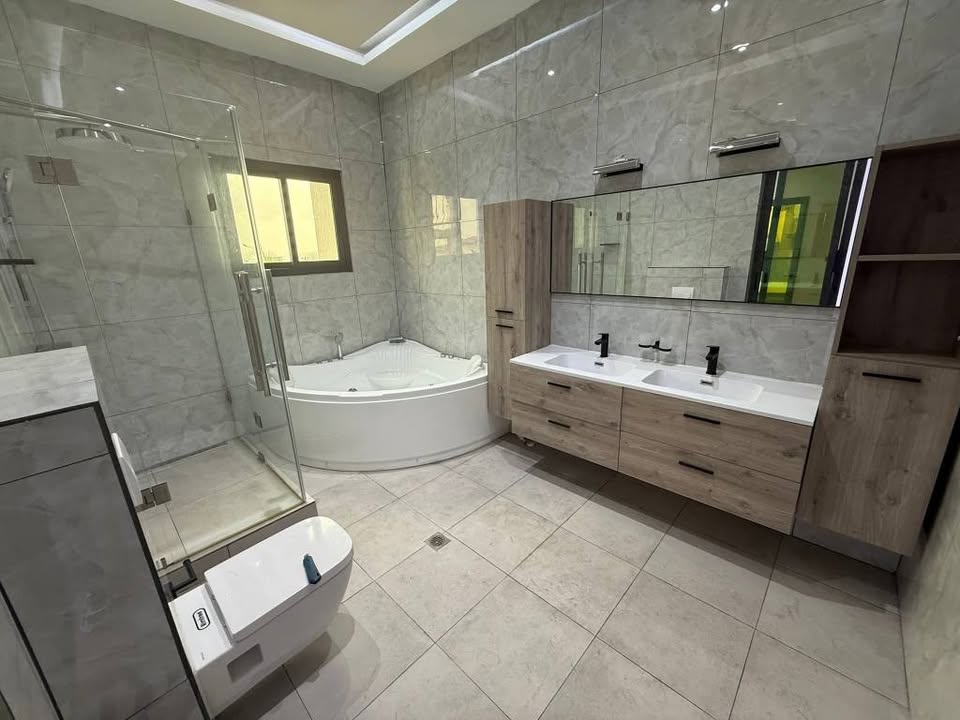 EN VENTE|| TRIPLEX DE STANDING|| 9 PIÈCES AVEC PISCINE|| VUE LAGUNAIRE|| A RIVIERA ABATTA RÉSIDENTIE