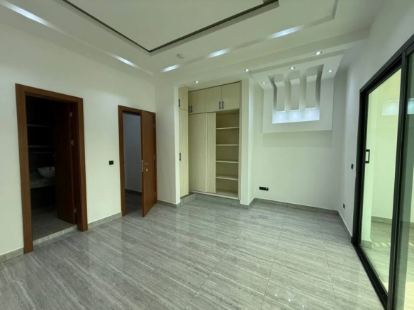 EN VENTE|| TRIPLEX DE STANDING|| 9 PIÈCES AVEC PISCINE|| VUE LAGUNAIRE|| A RIVIERA ABATTA RÉSIDENTIE