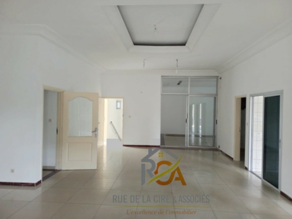 VILLA DUPLEX DE GRAND STANDING 🏠