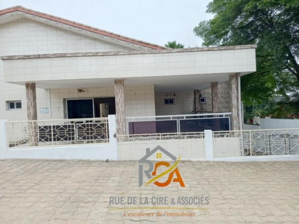 VILLA DUPLEX DE GRAND STANDING 🏠