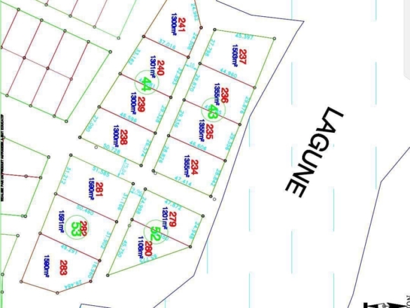 UNE PARCELLE DE PLUSIEURS TERRAINS DE PLUS DE 1000M2 SUR UNE ÎLE EN VENTE A ASSINIE MAFIA KM 17