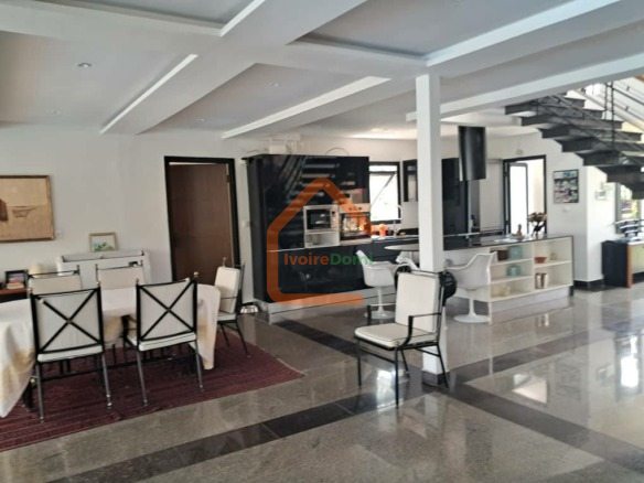 EN VENTE ! UNE VILLA DE HOTE A LA RIVIERA GOLF1 EN BORDURE DE LAGUNE