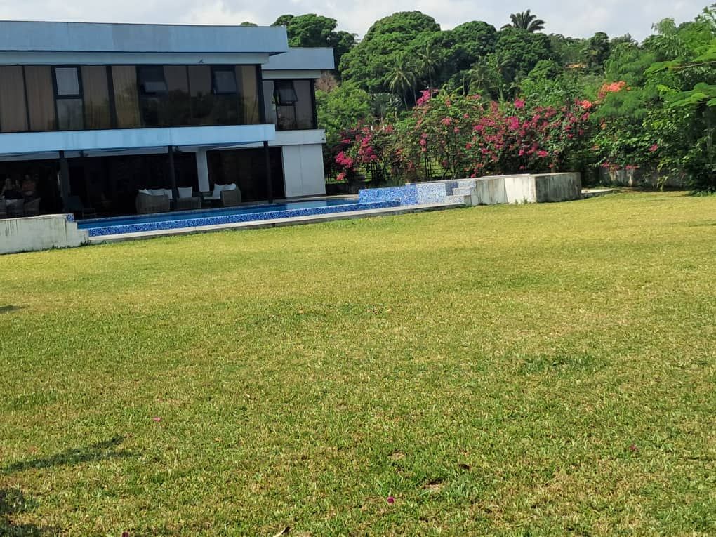 ! UNE VILLA DE HOTE A LA RIVIERA GOLF1 EN BORDURE DE LAGUNE