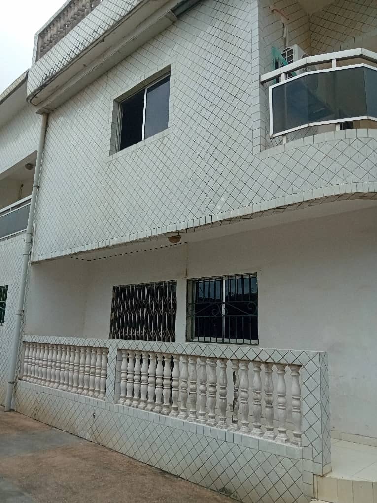 Villa 11 pièces à vendre à FAYA