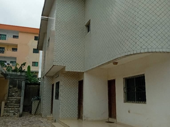Villa 11 pièces à vendre à FAYA
