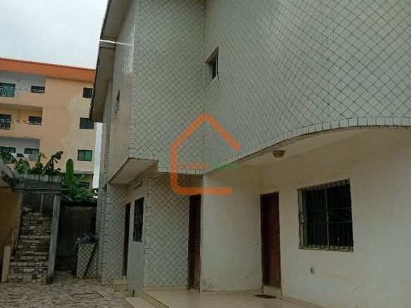 Villa 11 pièces à vendre à FAYA