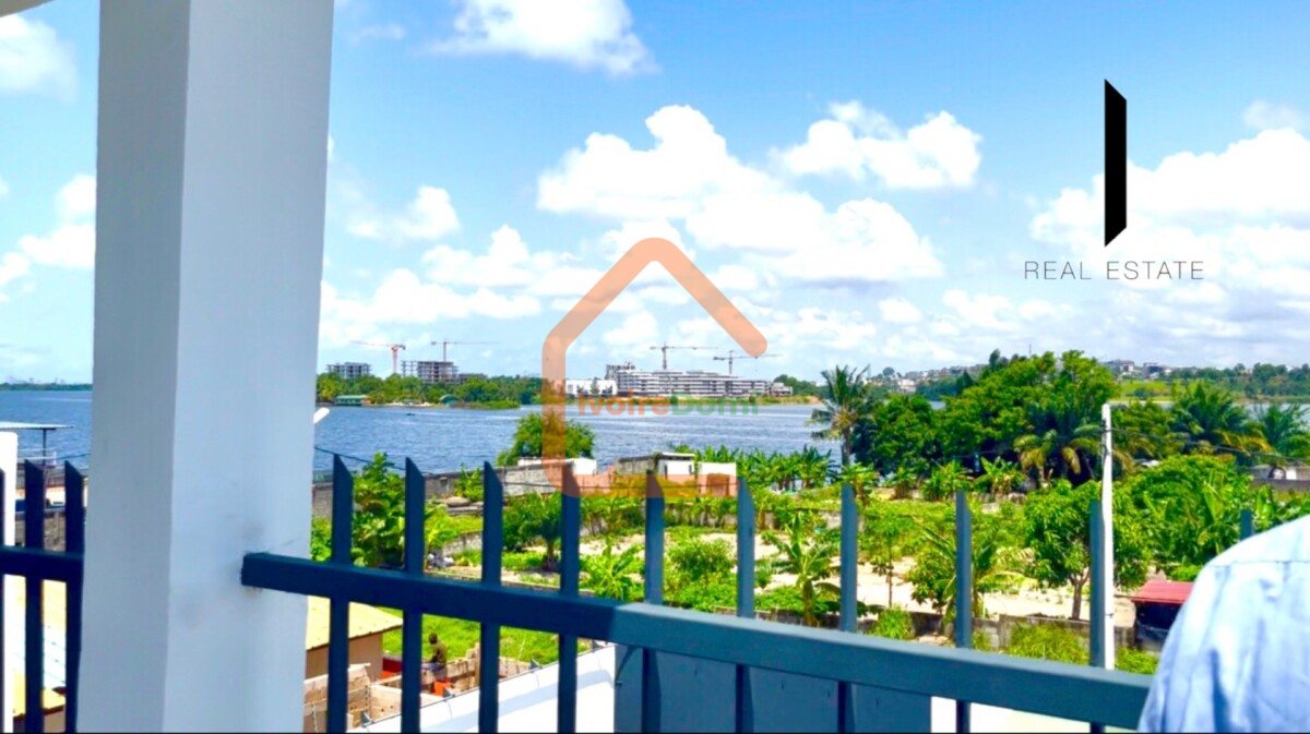 Villas Duplex luxe – Bingerville, Bord de l’eau