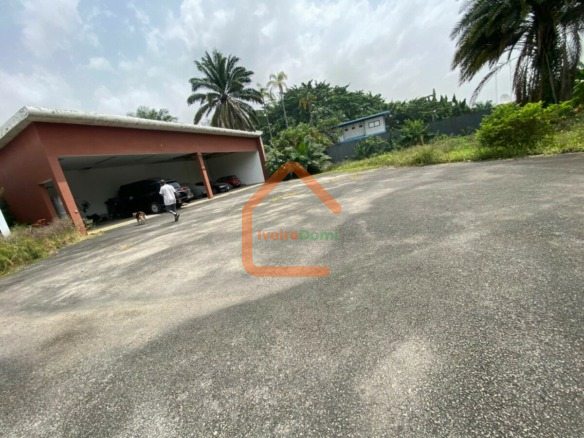 Terrain à vendre Abidjan Cocody Mermoz 2169m2 avec ACD