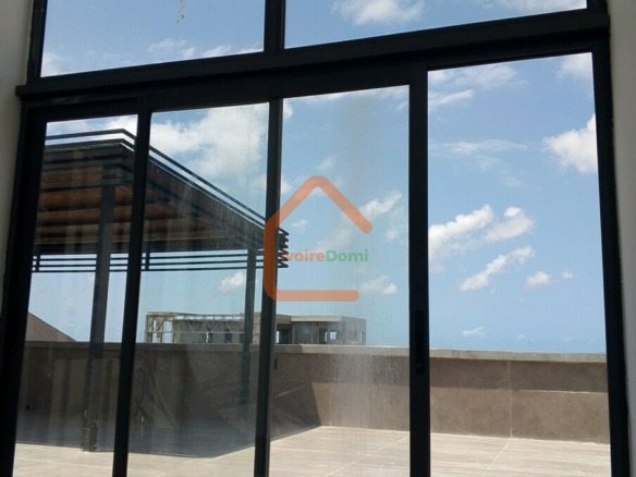 En vente une nouvelle villa F7 avec 2 apparts F2 a la riviera abatta résidentielle