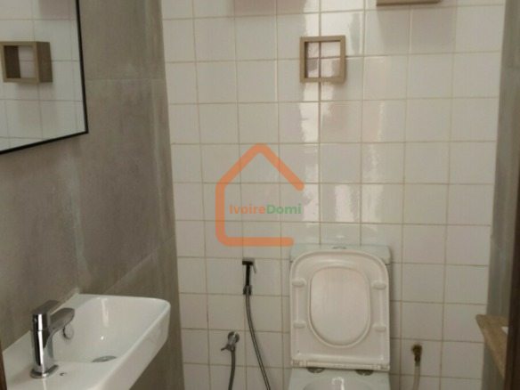En vente une nouvelle villa F7 avec 2 apparts F2 a la riviera abatta résidentielle