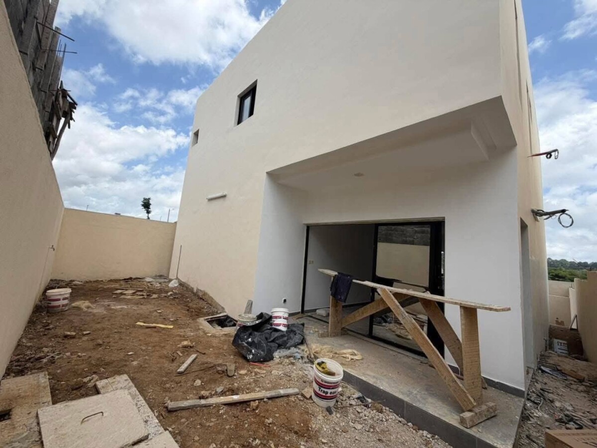 D’une villa duplex de 5 pièces à Bingerville, derrière l’hôpital Mère-Enfant