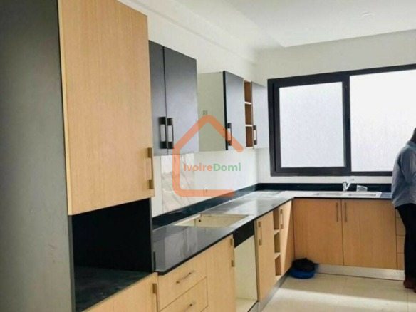 Location d’une villa duplex de 5 pièces au 2 plateaux vallons dans une cité zone restaurant BMW