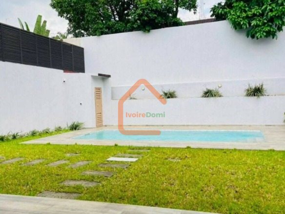 Location d’une villa duplex de 5 pièces au 2 plateaux vallons dans une cité zone restaurant BMW