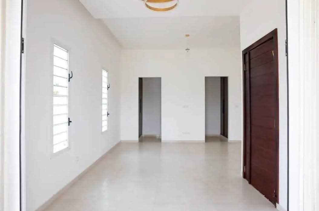 D’une villa duplex de 5 pièces à Grand Bassam Mondoukou