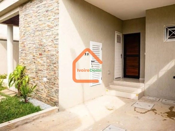 Vente d’une villa duplex de 5 pièces à Grand Bassam Mondoukou