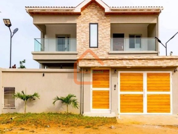 D’une villa duplex de 5 pièces à Grand Bassam Mondoukou