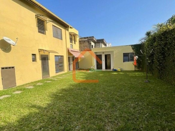 Location d’une villa duplex de 5 pièces à Cocody Riviera Synacacci 2