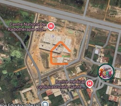 R+2 + 400 m² en vente à Bassam