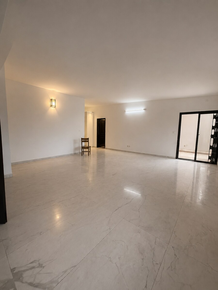 🔥 À LOUER – MAGNIFIQUE DUPLEX 7 PIÈCES AVEC DÉPENDANCE À ANGRÉ GESTOCI (CITÉ VICTORIA) 🔥
