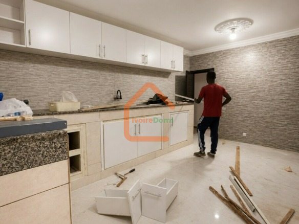🔥 À LOUER – MAGNIFIQUE DUPLEX 7 PIÈCES AVEC DÉPENDANCE À ANGRÉ GESTOCI (CITÉ VICTORIA) 🔥