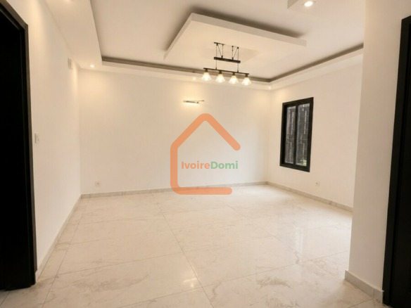 🔥 À LOUER – MAGNIFIQUE DUPLEX 7 PIÈCES AVEC DÉPENDANCE À ANGRÉ GESTOCI (CITÉ VICTORIA) 🔥