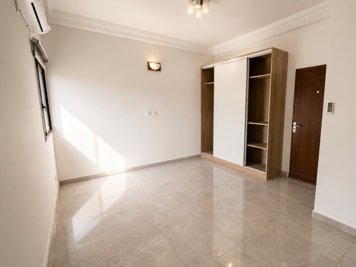 À LOUER – APPARTEMENT 4 PIÈCES MEUBLÉ 📍 Cocody 2 Plateaux ENA