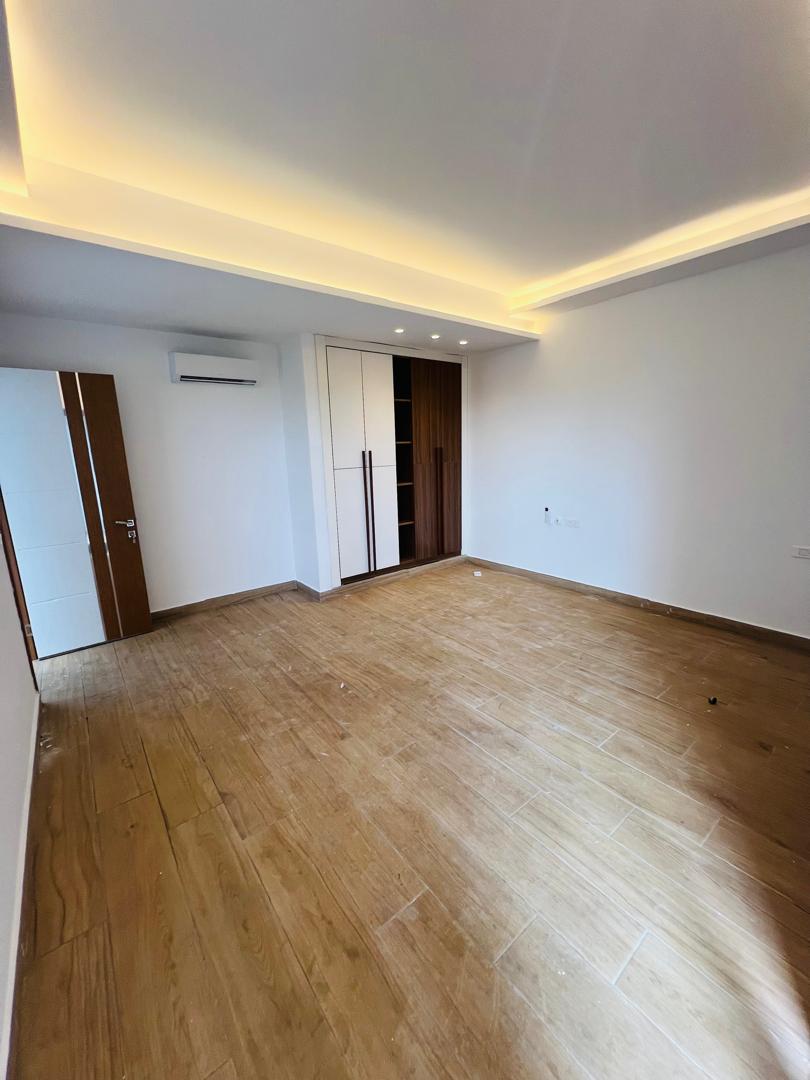À LOUER – APPARTEMENTS 4 PIÈCES DE LUXE À ANGRÉ 8ÈME TRANCHE