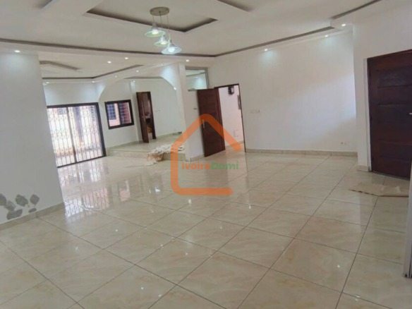 🏡 À LOUER – DUPLEX 7 PIÈCES À COCODY FAYA (CITÉ PRESTIGE)