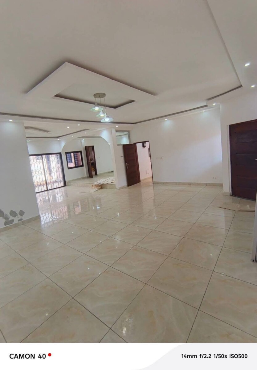 🏡 À LOUER – DUPLEX 7 PIÈCES À COCODY FAYA (CITÉ PRESTIGE)