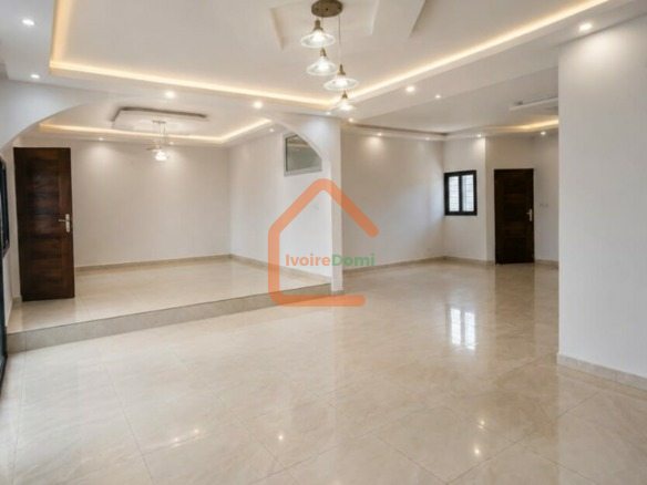 🏡 À LOUER – DUPLEX 7 PIÈCES À COCODY FAYA (CITÉ PRESTIGE)