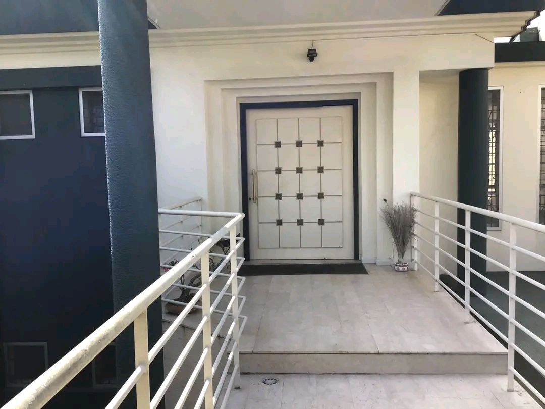 🏡 À LOUER – VILLA DE STANDING 14 PIÈCES À RIVIERA GOLF (LES VERSANTS)