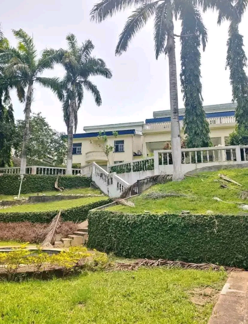 🏡 À LOUER – VILLA DE STANDING 14 PIÈCES À RIVIERA GOLF (LES VERSANTS)