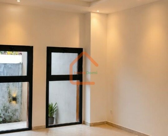 À VENDRE – 2 VILLAS DUPLEX JUMELLES HAUT STANDING À Riviera 3
